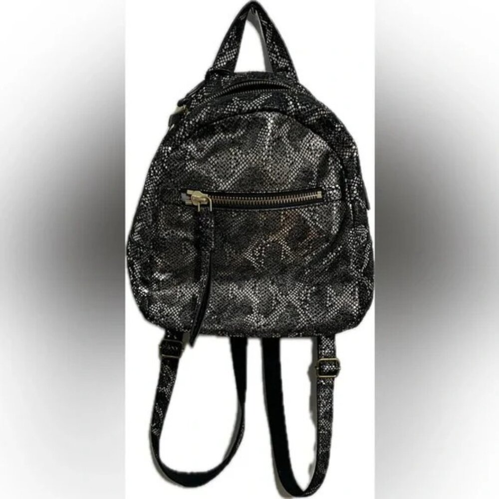FOSSIL Megan Silver & Black Metallic Python Embossed Leather Backpack & Key - Picture 15 of 15